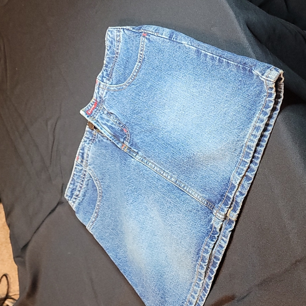 l.e I. Jean skirt. 0. Nwot